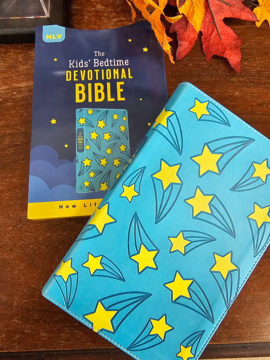 The Kid's Bedtime Devotional Bible--NLV