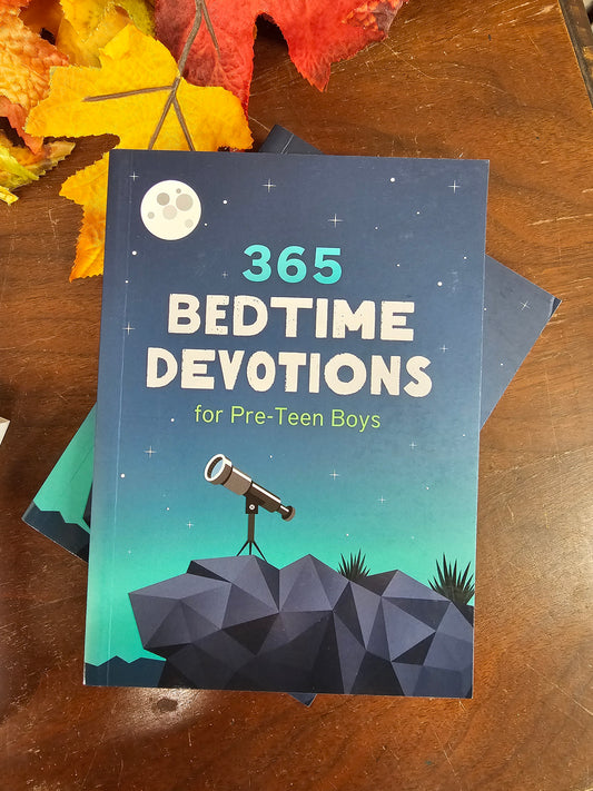 365 Bedtime devotionals for Pre-Teen boys