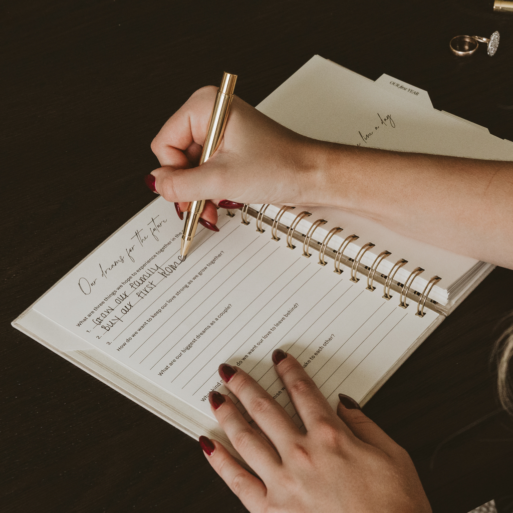 *NEW* Newlywed One Line A Day Prompted Journal