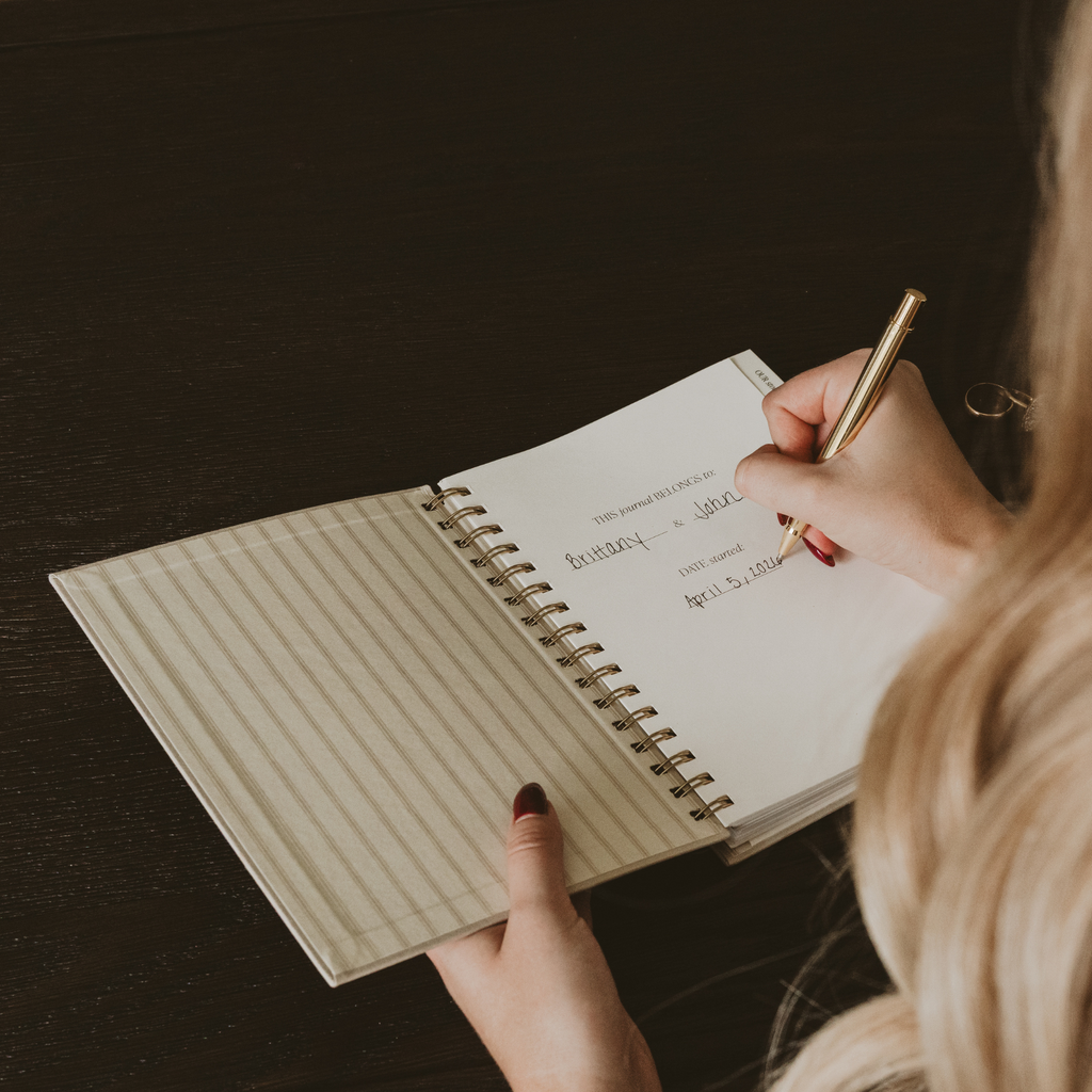 *NEW* Newlywed One Line A Day Prompted Journal
