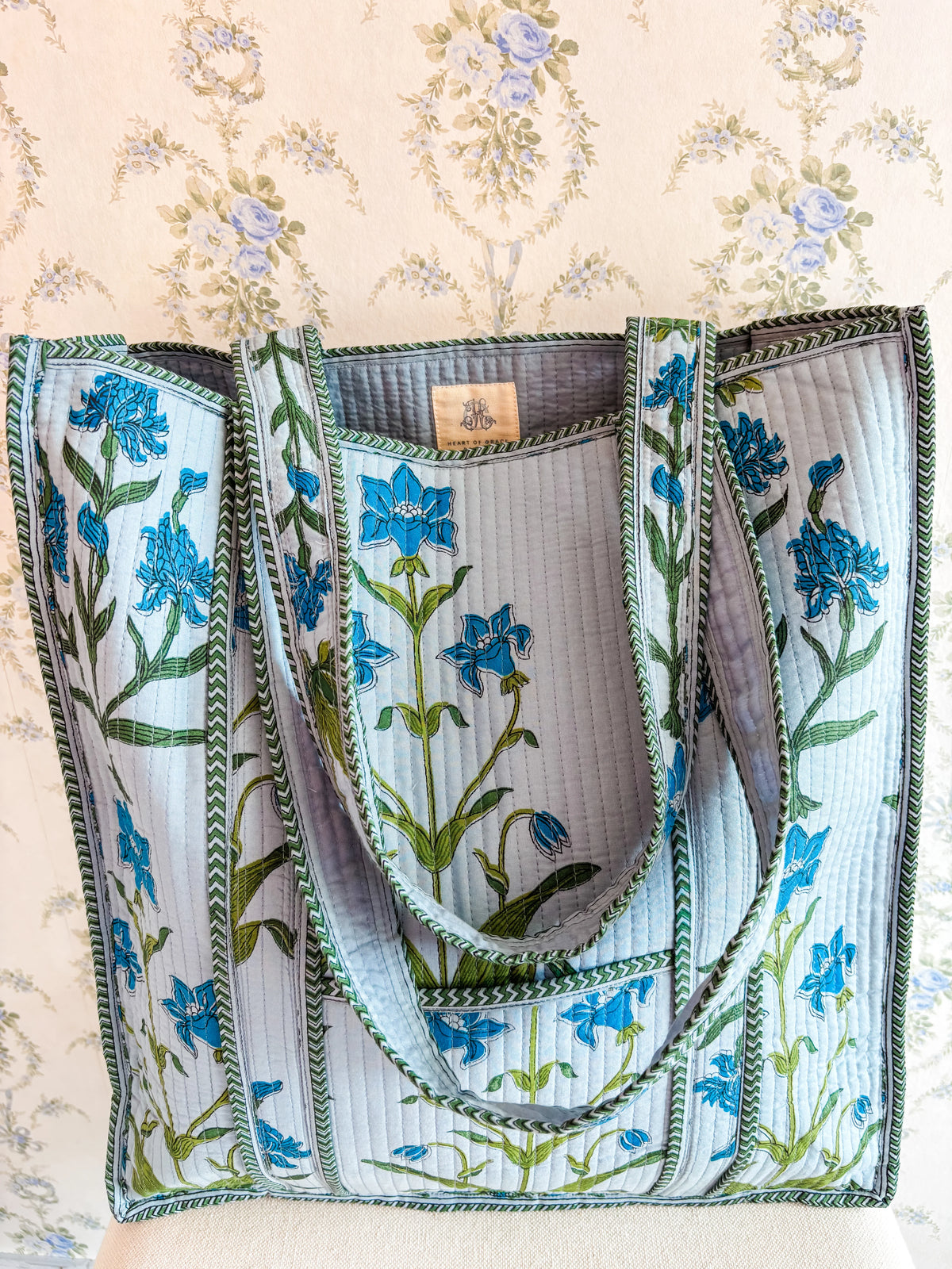 Iris Luxe| Regular Quilted Tote Bag