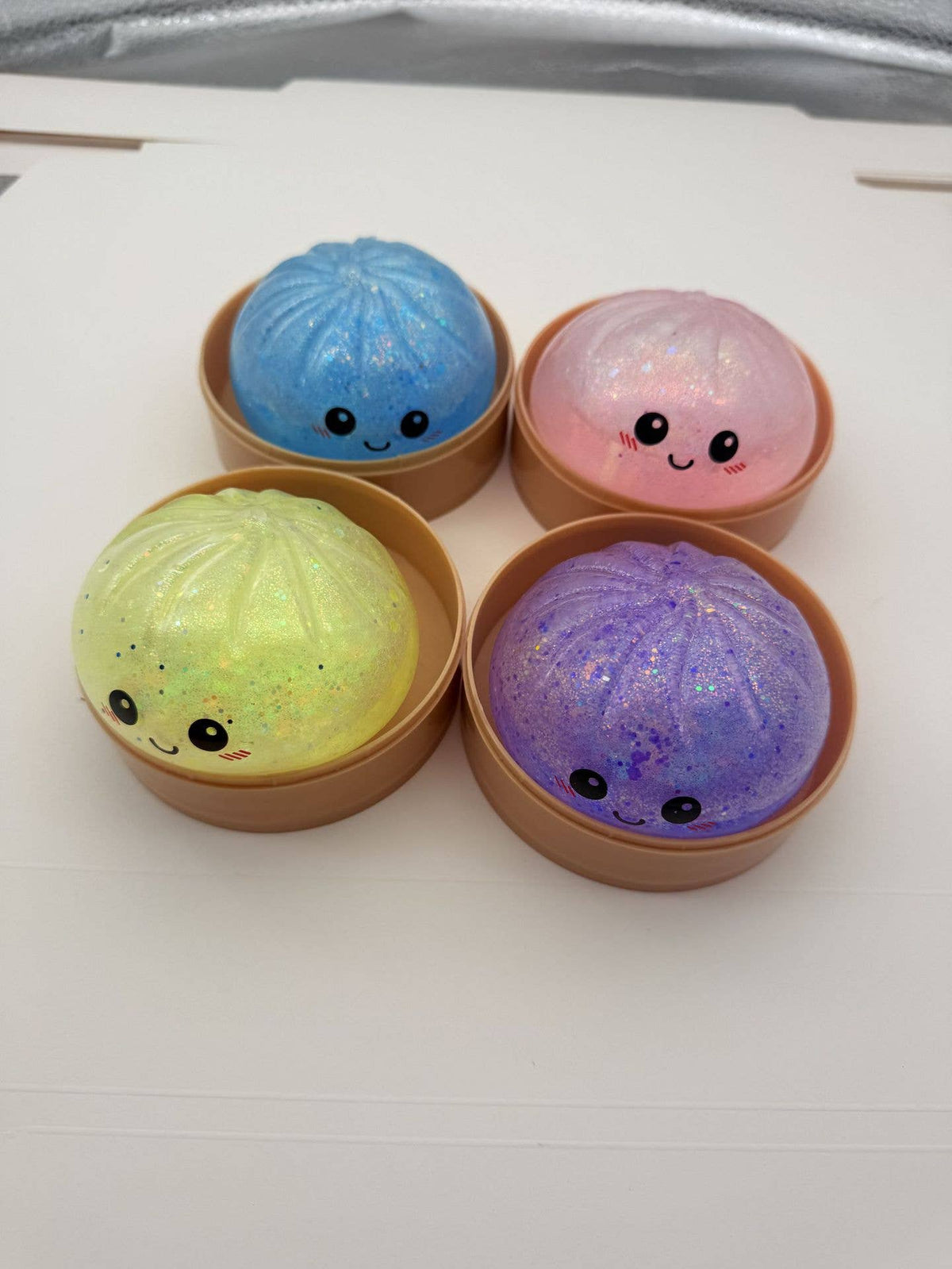 Glitter DUMPLINGS Squishy Stress Relief Toy: Random delivery / Filling with water